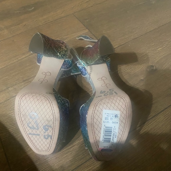 Stayin’ Alive with these Fabulous Jessica Simpson Platforms in 6.5! - Picture 2 of 5